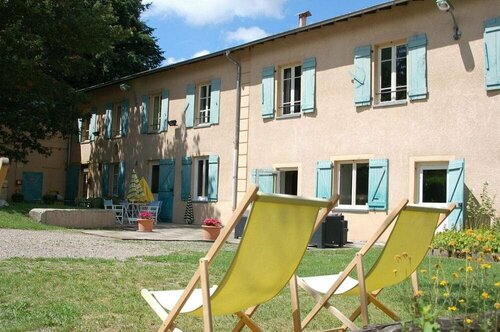 Гостиница Centre de Vacances Les Sylvageois в Роане