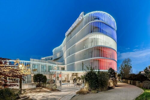 Golden Tulip Lyon Ouest Techlid Hotel and SPA