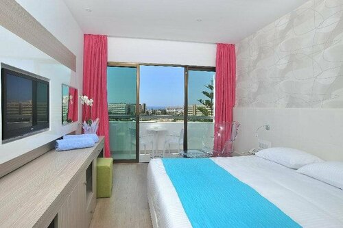 Гостиница Margadina Lounge Hotel в Айя-Напе