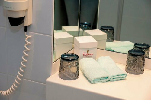 Гостиница Hotel Amadeus Frankfurt в Бад-Фильбеле