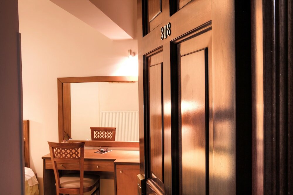 Фото Hotel Lesvion
