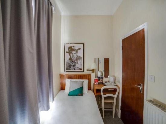 Фото St Georges Hotel Pimlico
