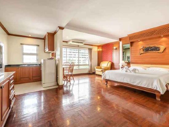 Фото Royal Ivory Sukhumvit Nana