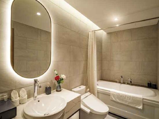 Фото Nhat Ha Lavish Hotel