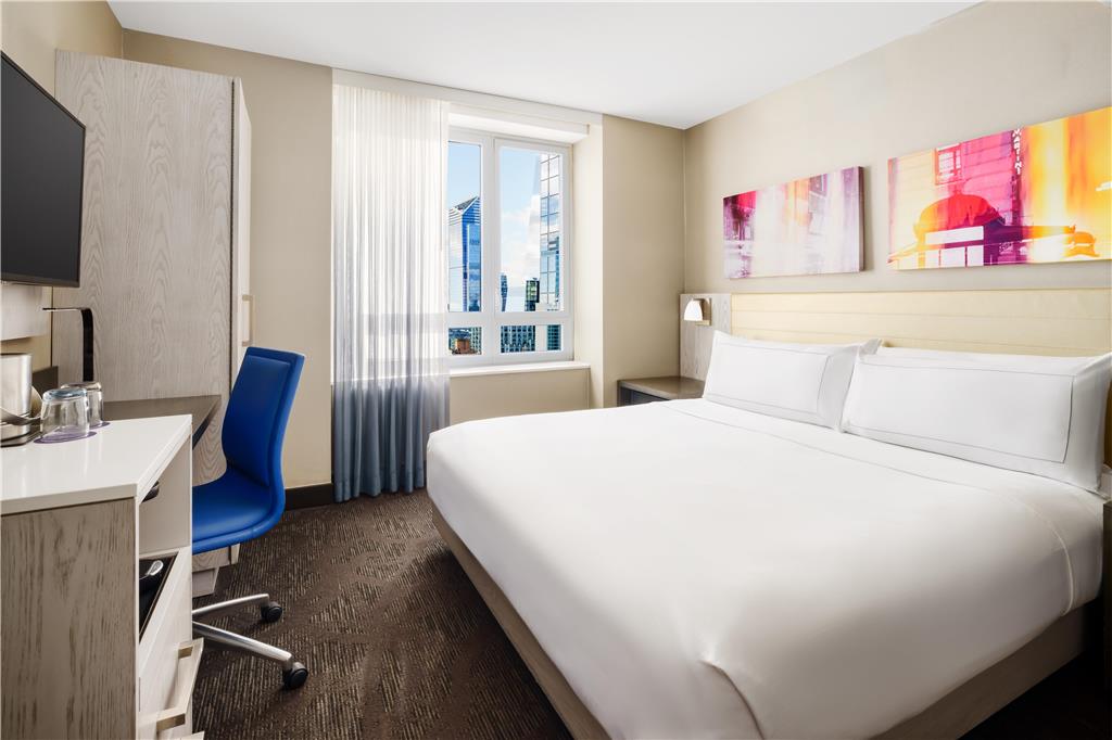 Фото DoubleTree by Hilton New York Times Square West