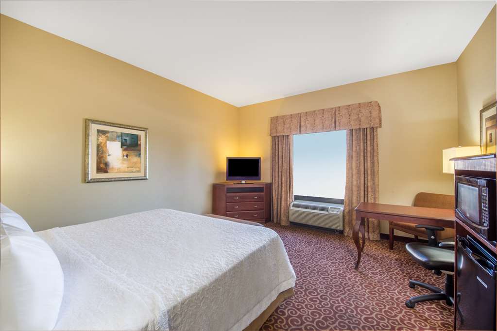 Фото Hampton Inn & Suites Oklahoma City - South