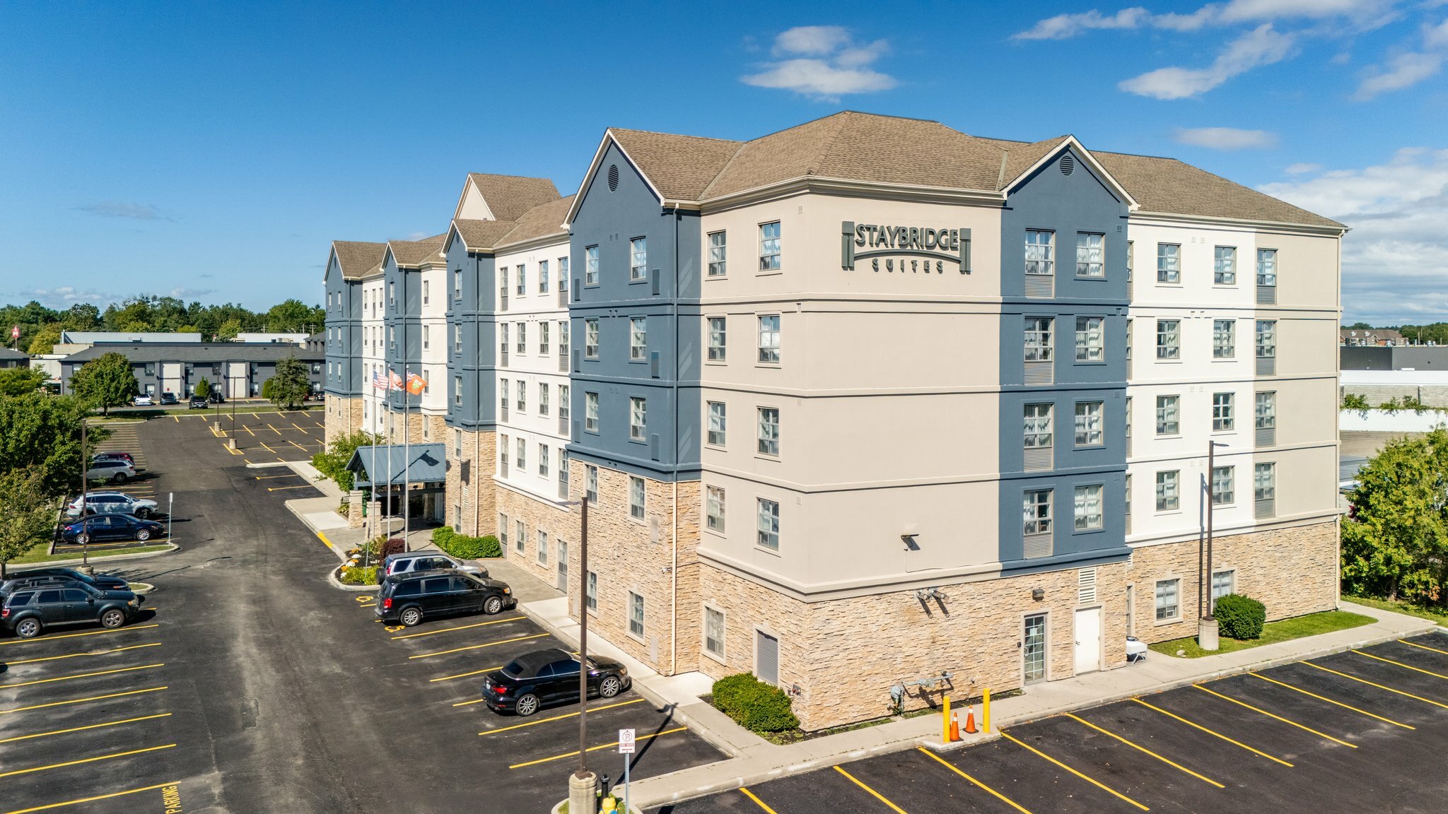 Фото Staybridge Suites London