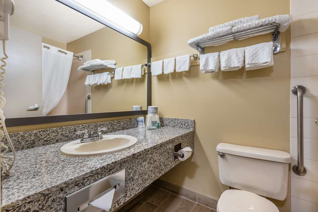 Фото Best Western Strathmore Inn