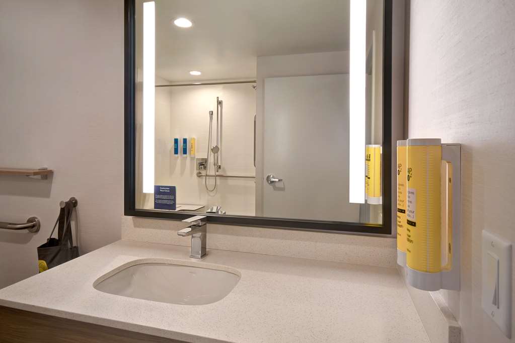 Фото Tru by Hilton Concord