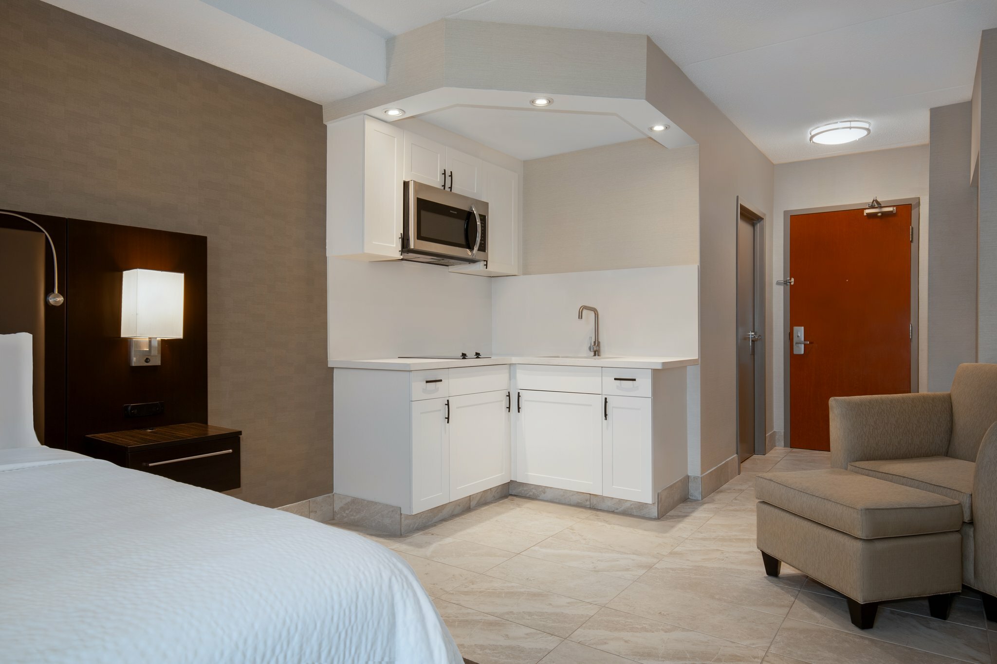 Фото Holiday Inn Express Hotel & Suites Barrie, an Ihg Hotel