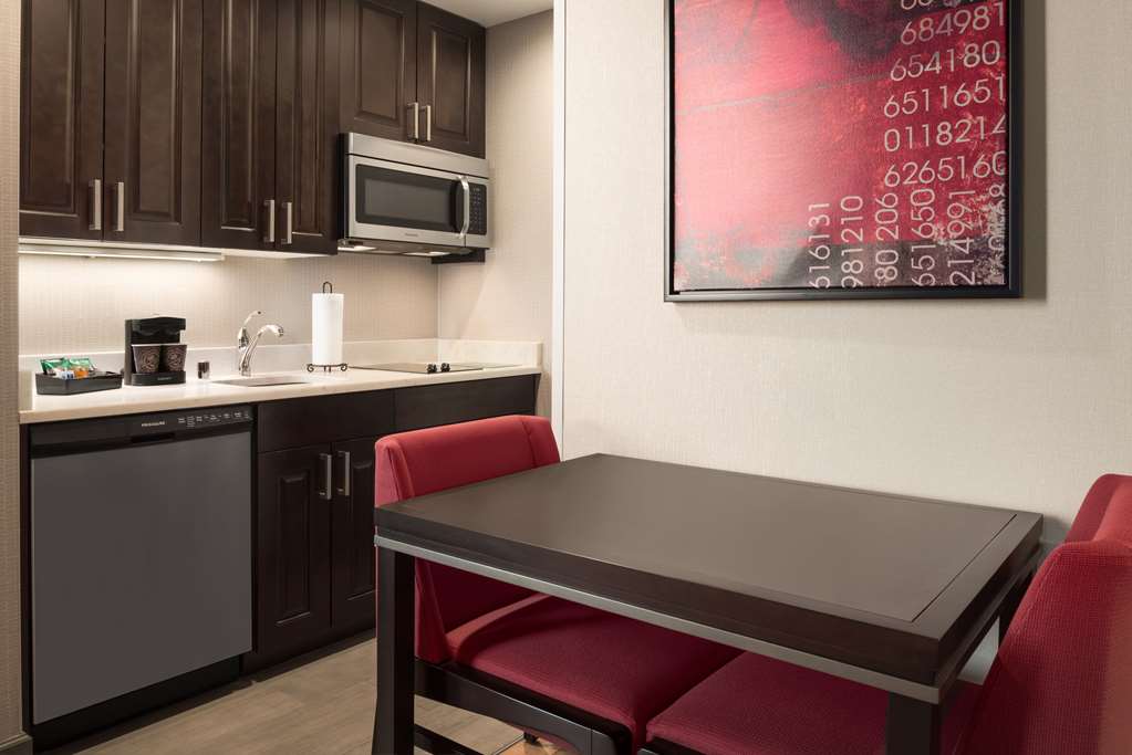 Фото Homewood Suites by Hilton Milwaukee Downtown