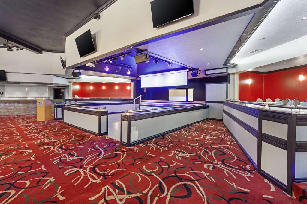 Фото Best Western Plus Mirage Hotel & Resort