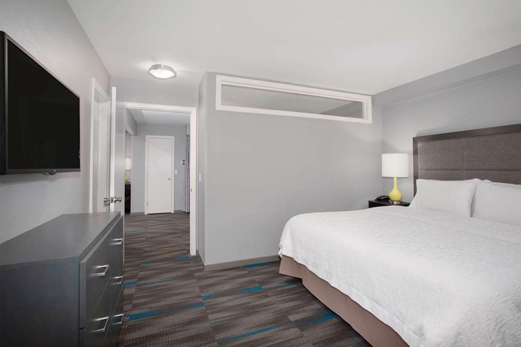 Фото Hampton Inn Monterey