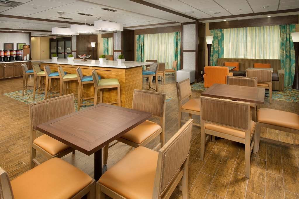 Фото Hampton Inn Lake Charles