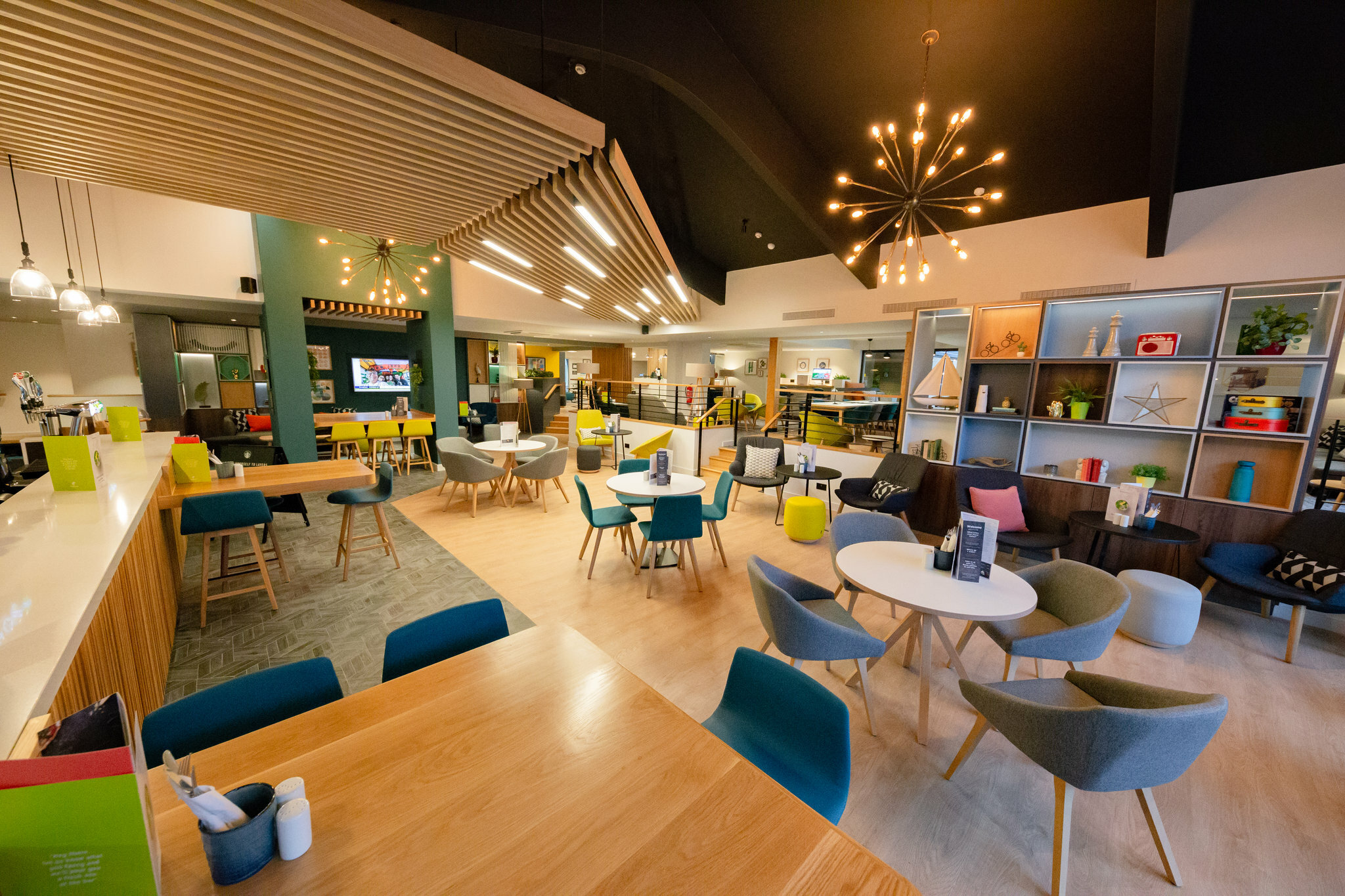 Фото Holiday Inn Newport, an Ihg Hotel