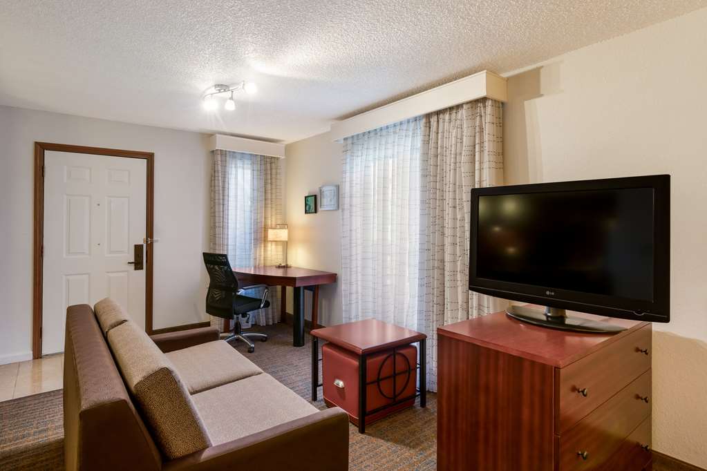 Фото SenS Suites Livermore, SureStay Collection by Best Western