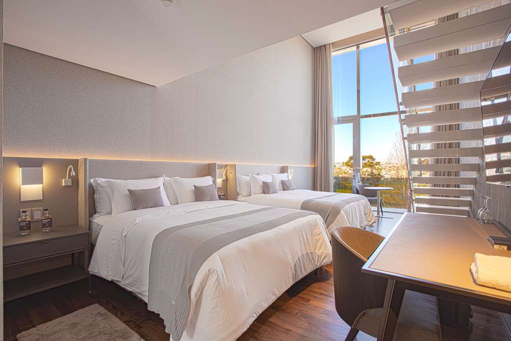 Фото Suryaa Hotel Pinhais, Curio Collection by Hilton