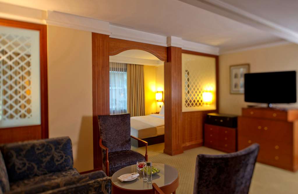 Фото Radisson Blu Martinez Hotel, Beirut