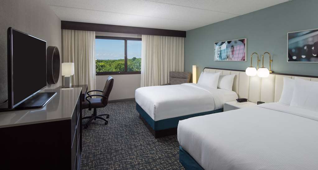 Фото DoubleTree by Hilton Hotel Austin Northwest Arboretum