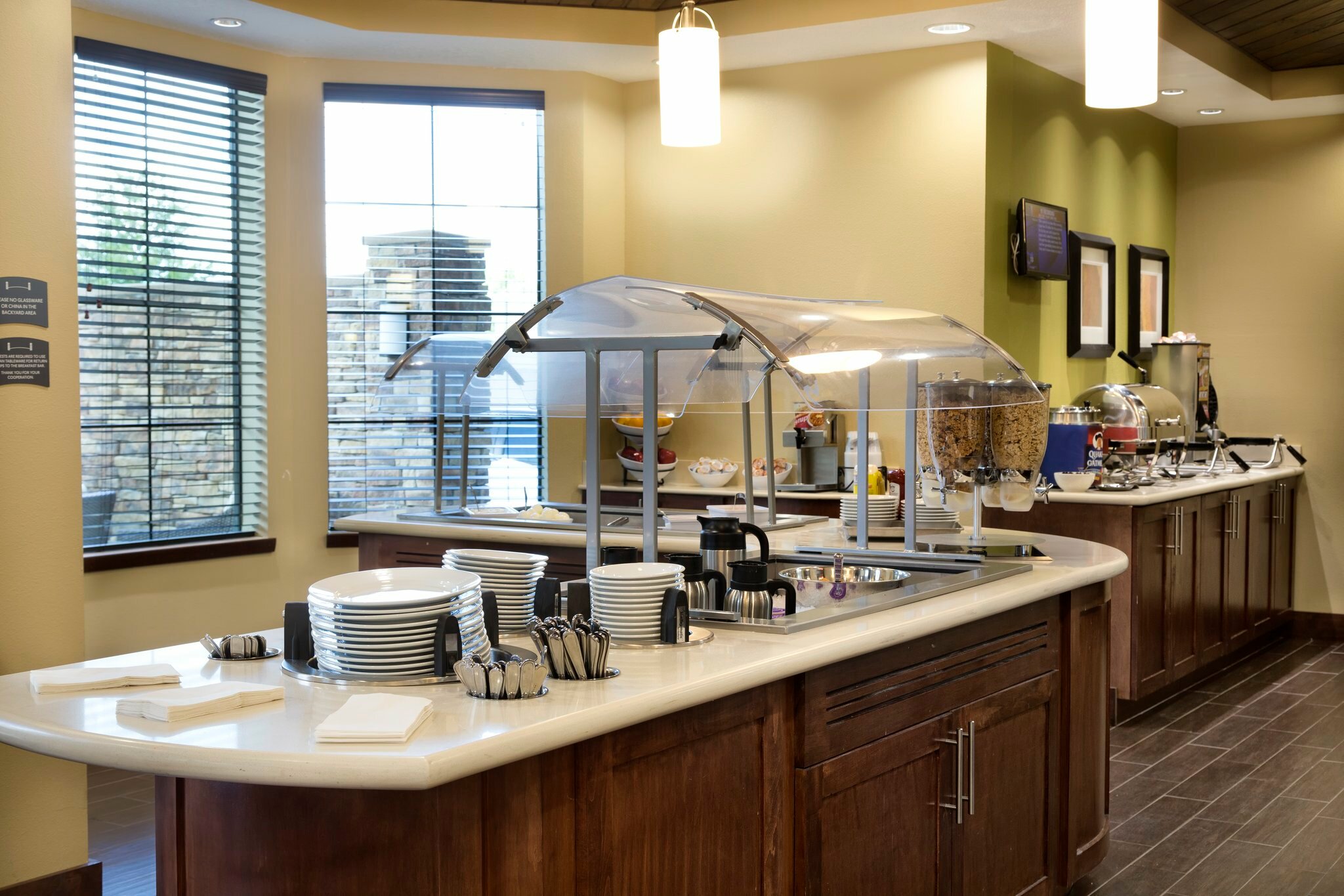 Фото Staybridge Suites Orlando at SeaWorld, an Ihg Hotel