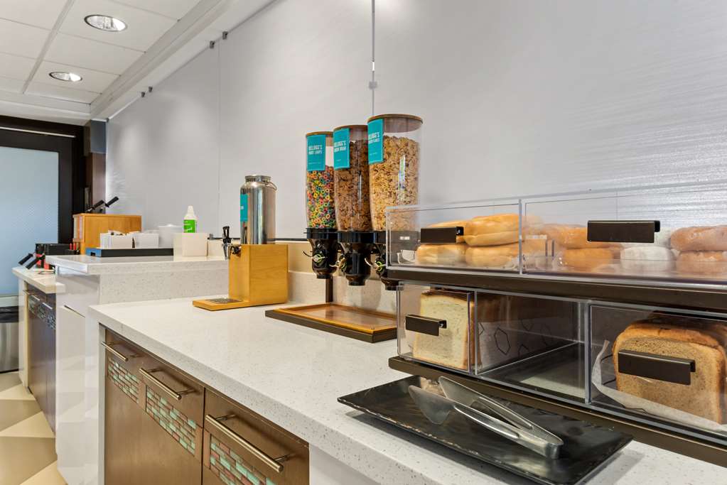 Фото Hampton Inn Miami-Airport West