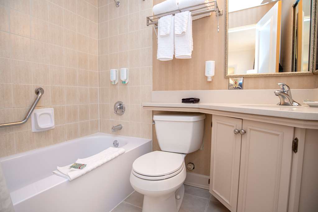 Фото Best Western Plus Dorchester Hotel