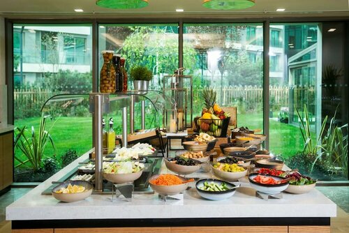 Гостиница Radisson Residences Vadistanbul в Эюпсултане