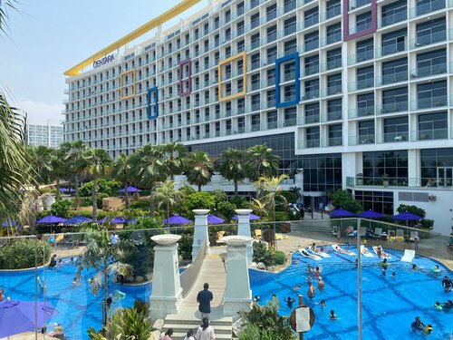 Hotel Centara Mirage Beach Resort Dubai, Dubai, photo