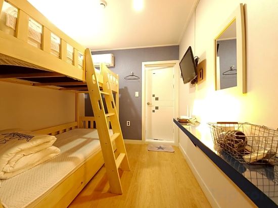 Фото Oyo Myeongdong 5 Lodge