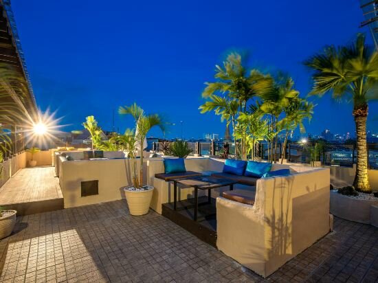 Фото Dewan Bangkok