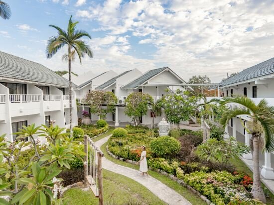 Фото Thavorn Palm Beach Resort Phuket