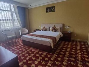 Officers' Home Hotel (Foteh Niyozi Street, 54), hotel