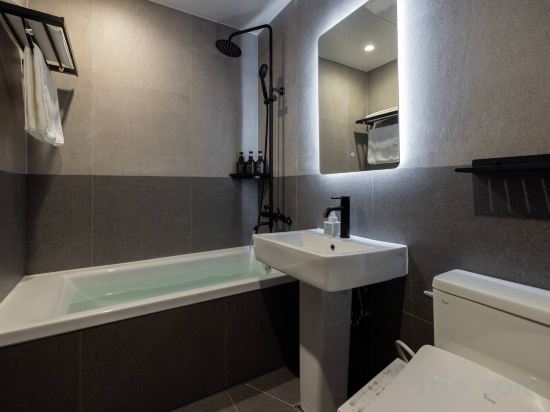 Фото Daejeon Yongjeon Sedona