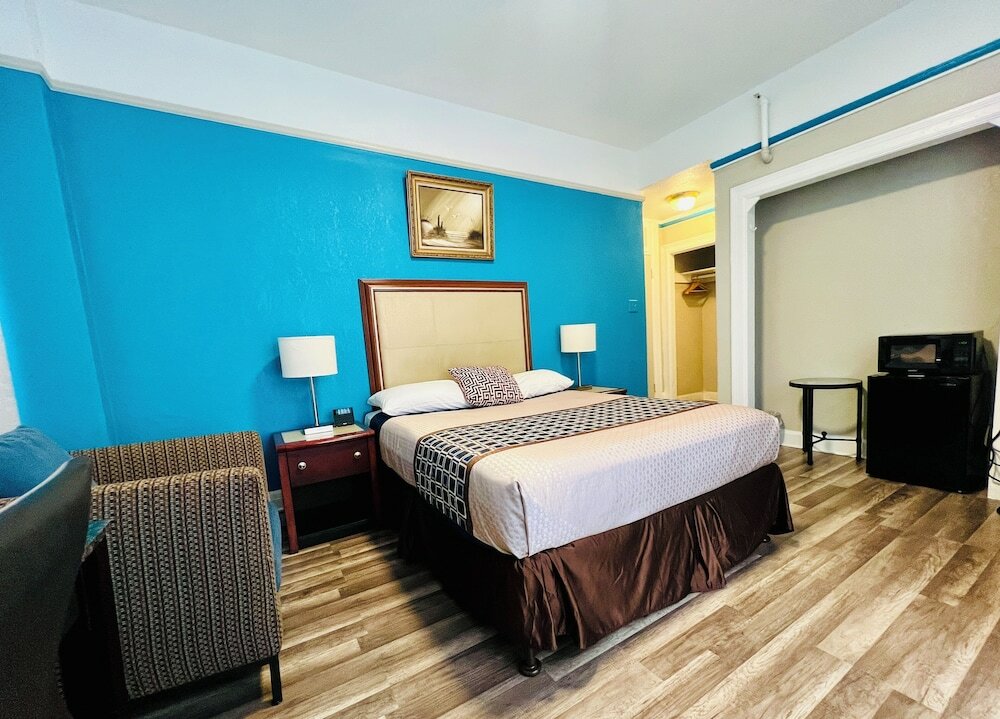 Фото Admiral Hotel