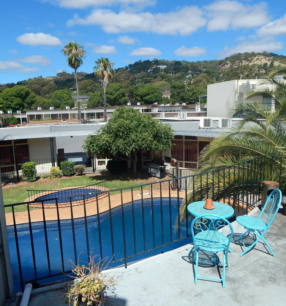 Фото Jacksons Motor Inn