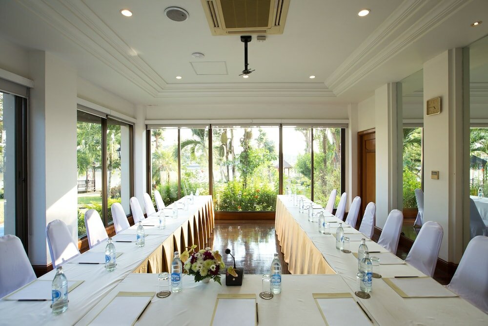 Фото The Imperial River House Resort