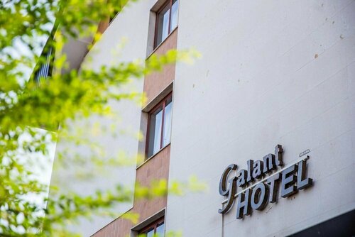 Внешний вид отеля Hotel Galant в Венария-Реале, фото 1