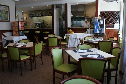 Внешний вид отеля Hotel Sant Jordi by Alegria в Андорра-ла-Велье, фото 3