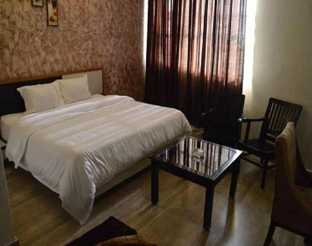 Фото The Royal Paradise