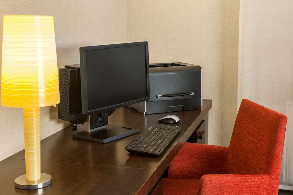 Фото Nh Düsseldorf Königsallee