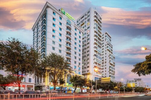 Гостиница Holiday Inn Express Sanya Bay в Санье