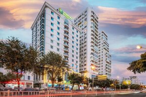 Гостиница Holiday Inn Express Sanya Bay в Санье