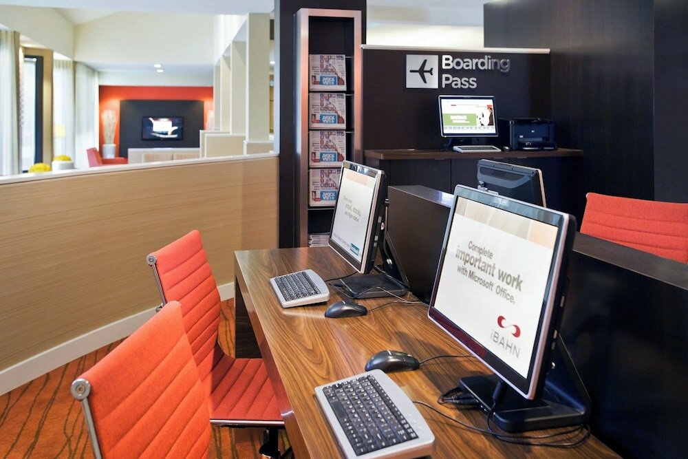 Фото Courtyard by Marriott Fresno