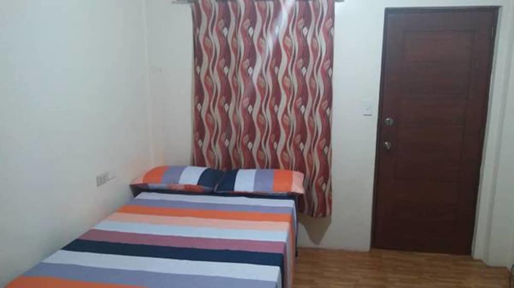 Фото Budget Studio Unit in Makati