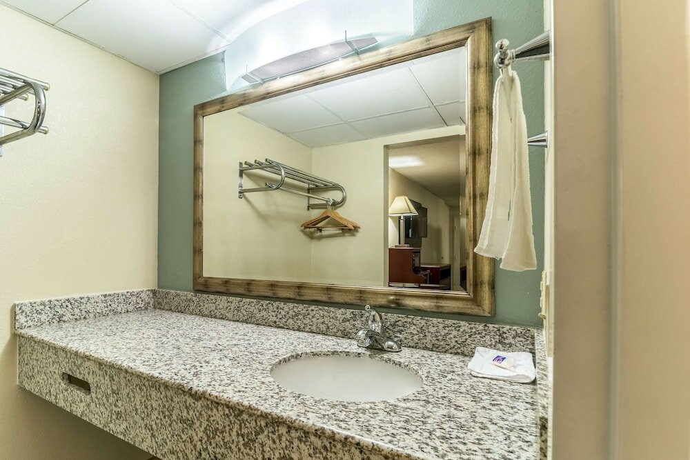 Фото Motel 6 Kenly, Nc