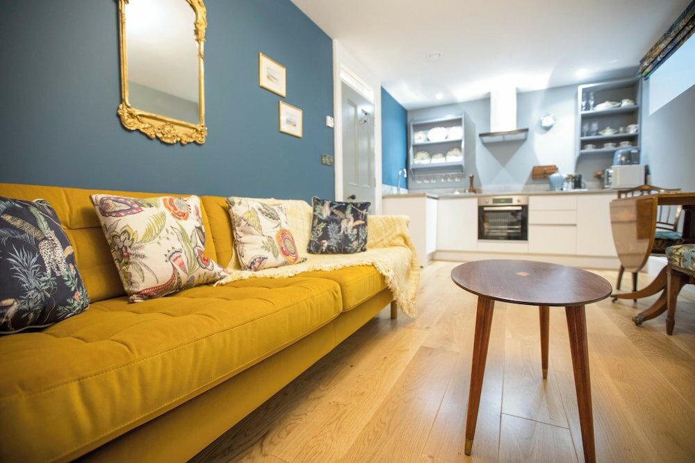 Фото Bishop's Gate Hotel