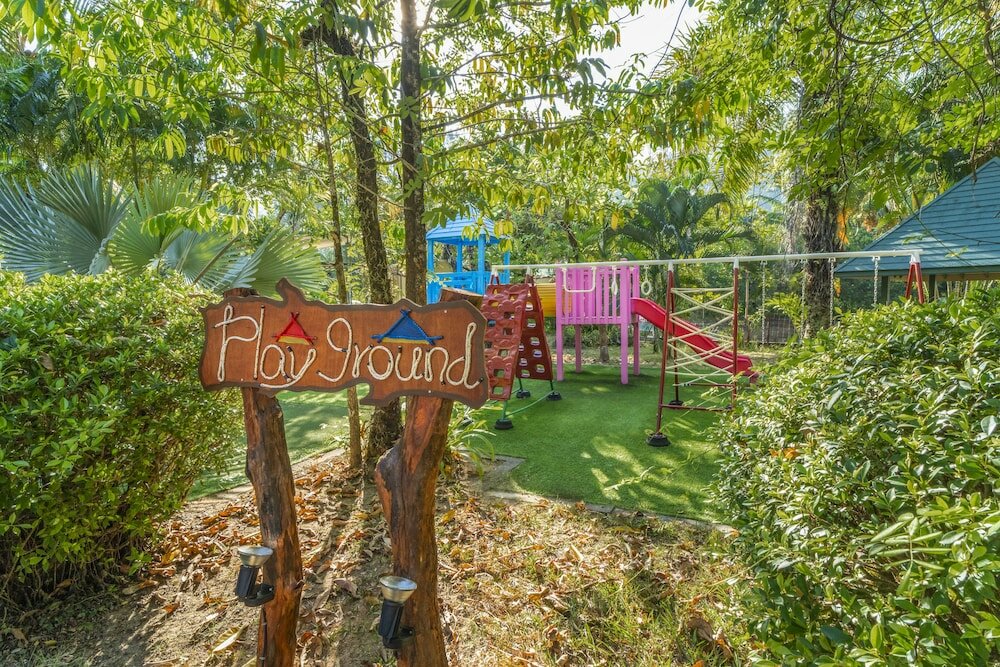 Фото Baan Khaolak Beach Resort