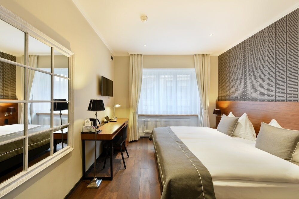 Фото отеля 2