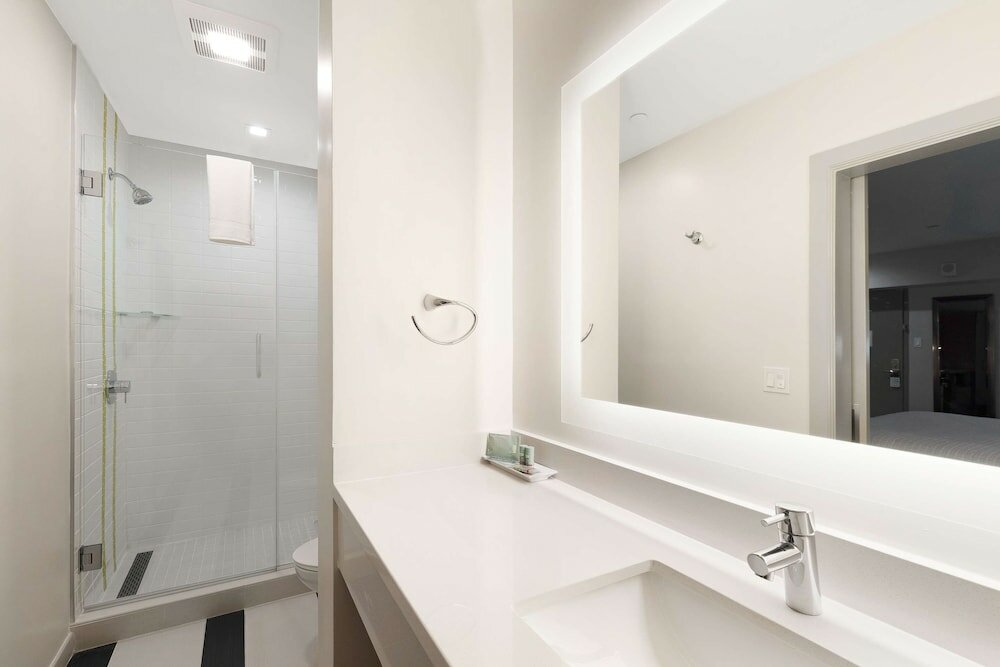 Фото Best Western Red Coach Inn