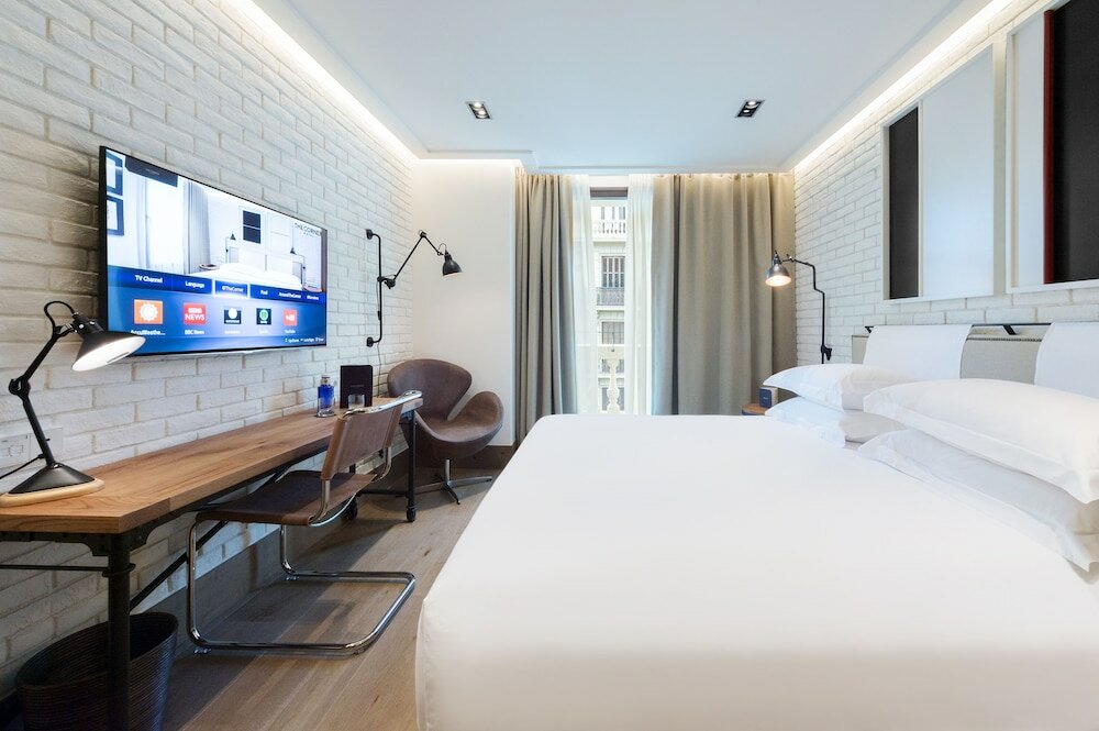 Фото The Corner Hotel